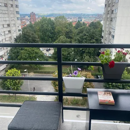 Apartman Una *